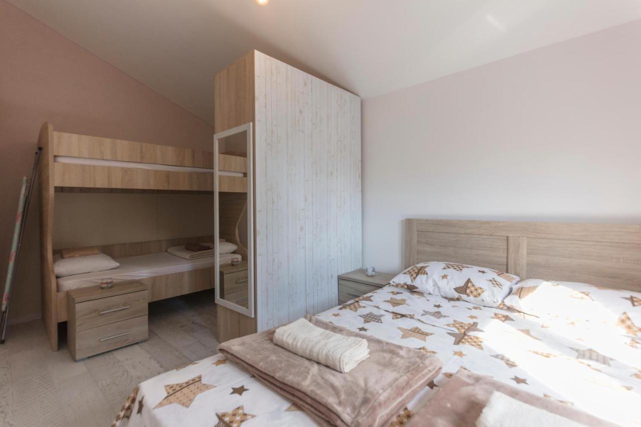 Ferienwohnung Rhizon Risan Exterior foto